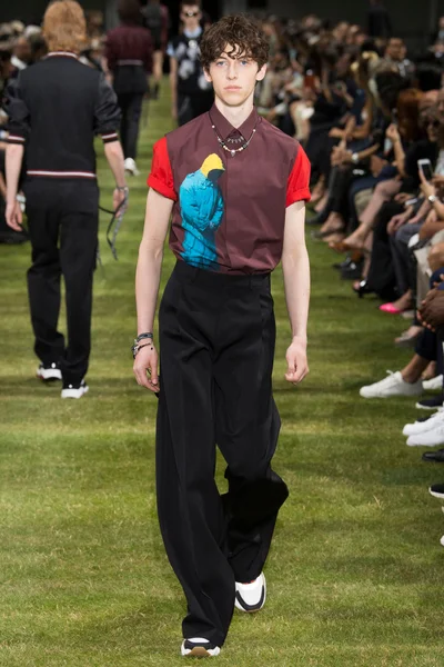 Look 38
